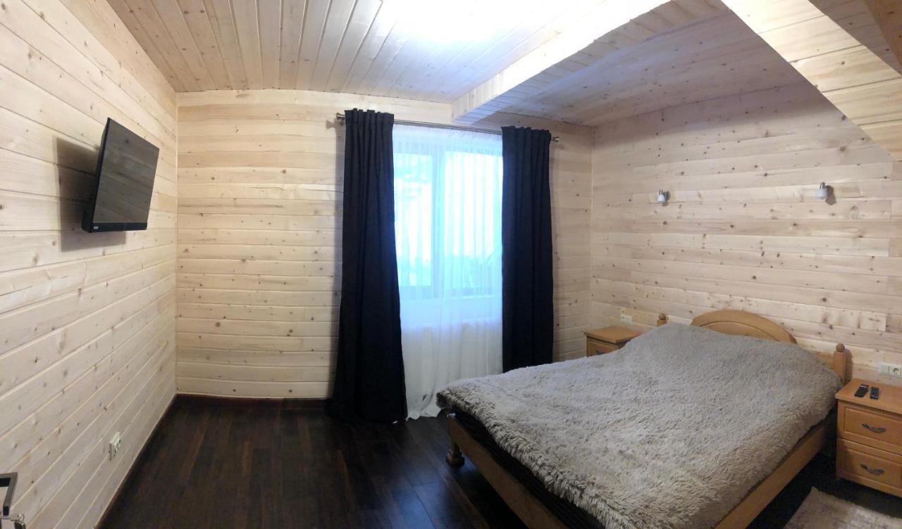 Опришок Hotel Poljanicja Kültér fotó
