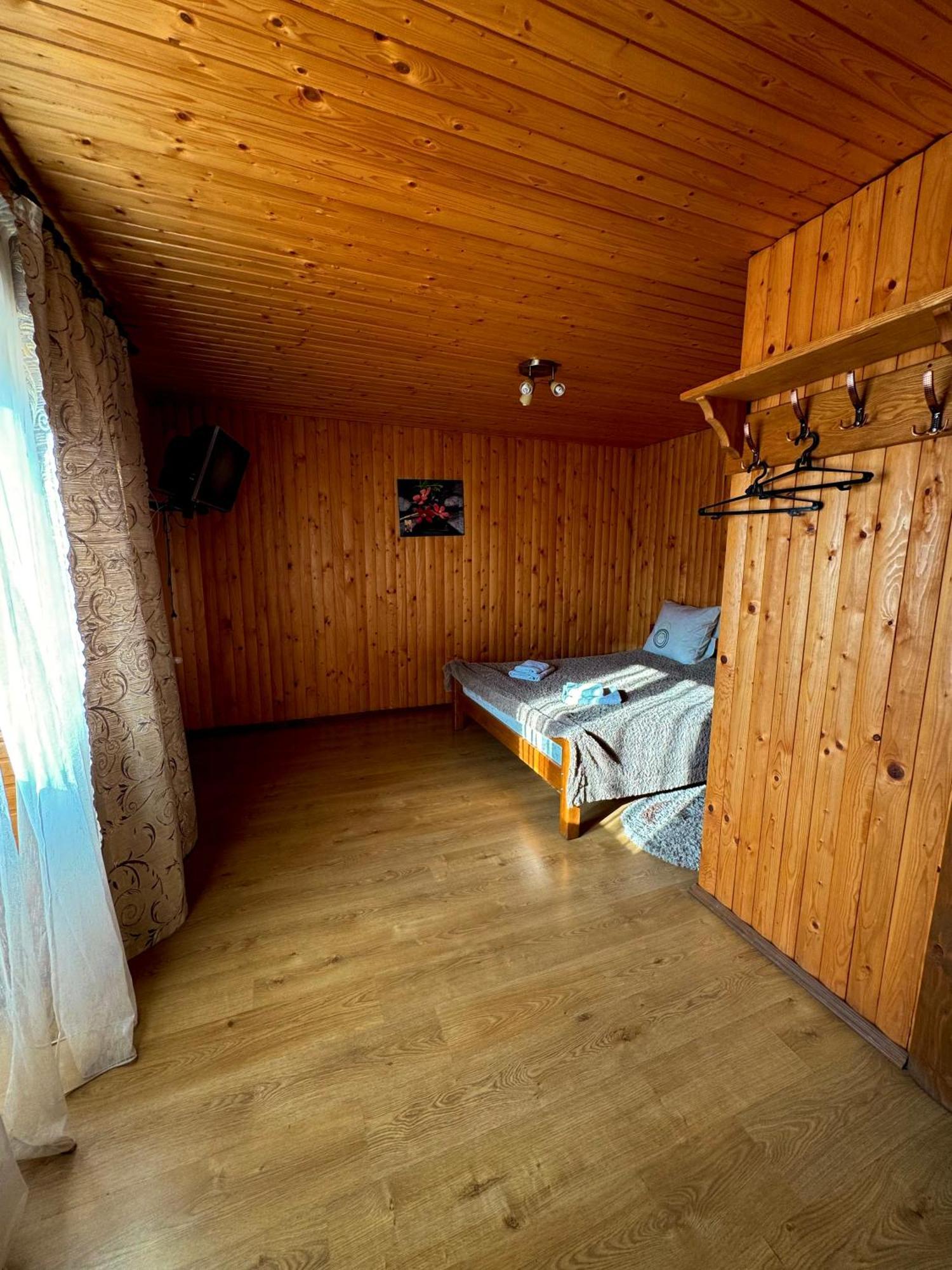 Опришок Hotel Poljanicja Kültér fotó